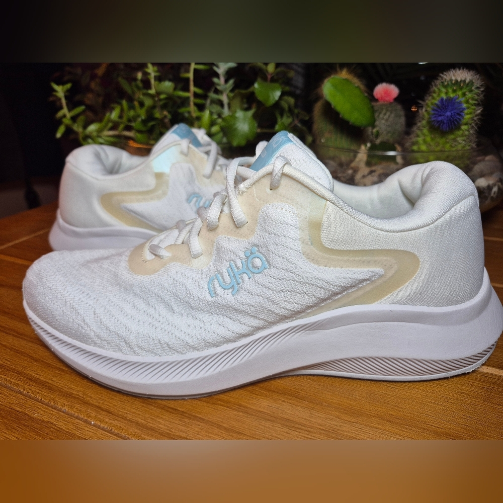 Ryka Flourish Walking Shoes - Size 11